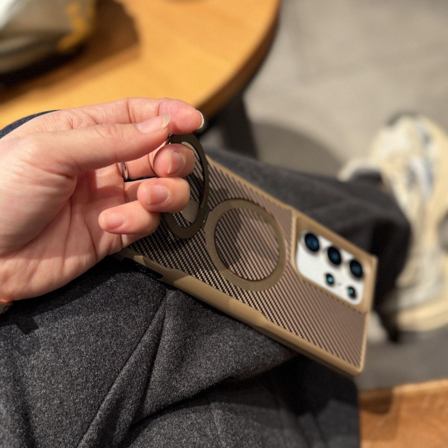 Carbon Fiber Pattern PC Strong Magnetic Phone Case with Metal Kickstand For Samsung S25Ultra S25+ S25 S24Ultra S23Ultra S22Ultra Skin Feel Bumper Shockproof Hard Full Cover