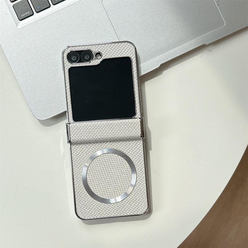 Luxury Glitter Rhinestone Strong Magnetic PC Flip Phone Case For Samsung Galaxy Z Flip6 Flip5 Flip4 Flip3 5G Smart Phone Full Cover