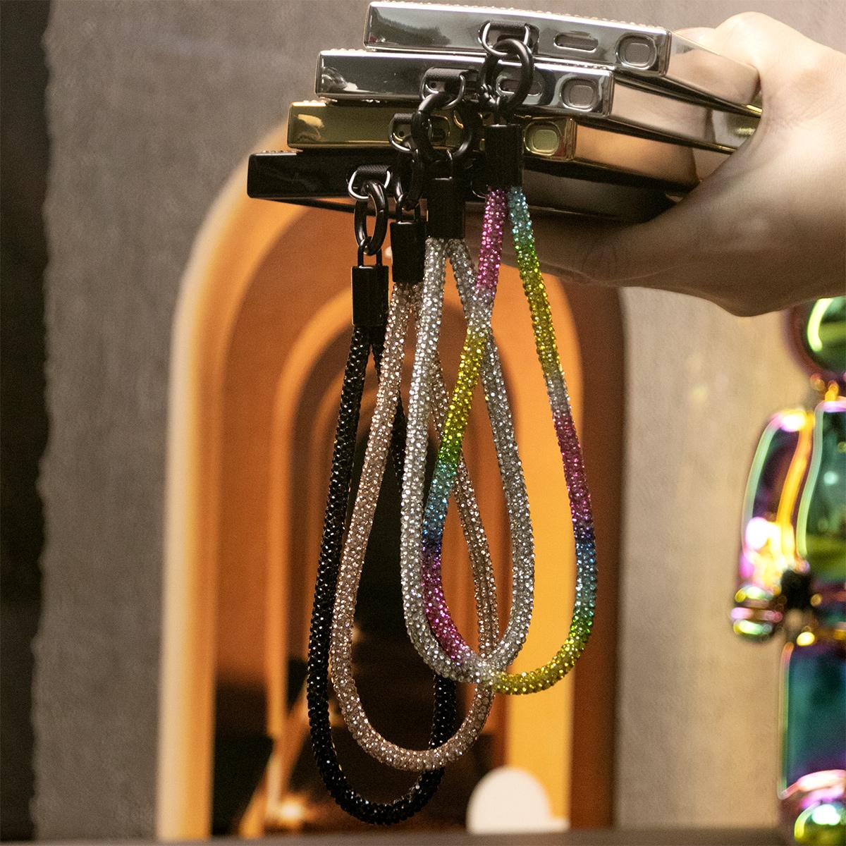 Luxury Glitter Rhinestone Plating Diamonds Magnetic Wireless Charging Phone Case With Rhinestone Wristband For Samsung S24 S23 Ultra Shockproof Protection Soft Bumper Cover