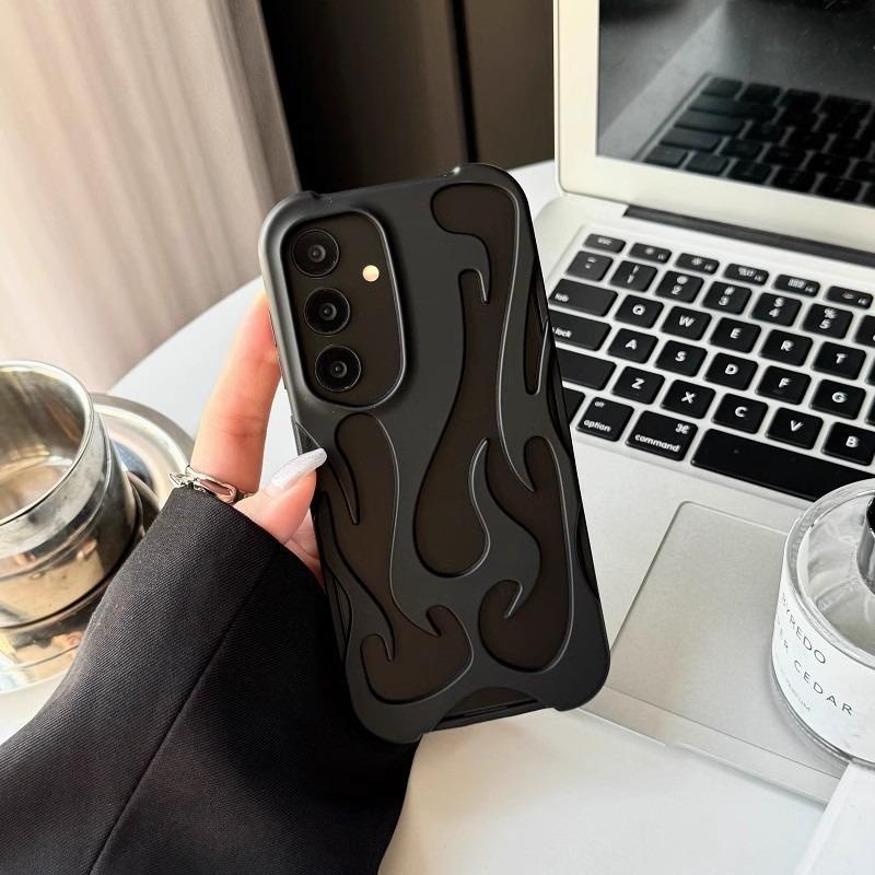 Heat Dissipation Four Corner Shockproof Plating/Matte Fire Pattern Hollow Out Cooling Phone Case For Samsung S25Ultra S24 S23 S22 A14 A15 A16 A06 A54 A55 Soft Full Cover