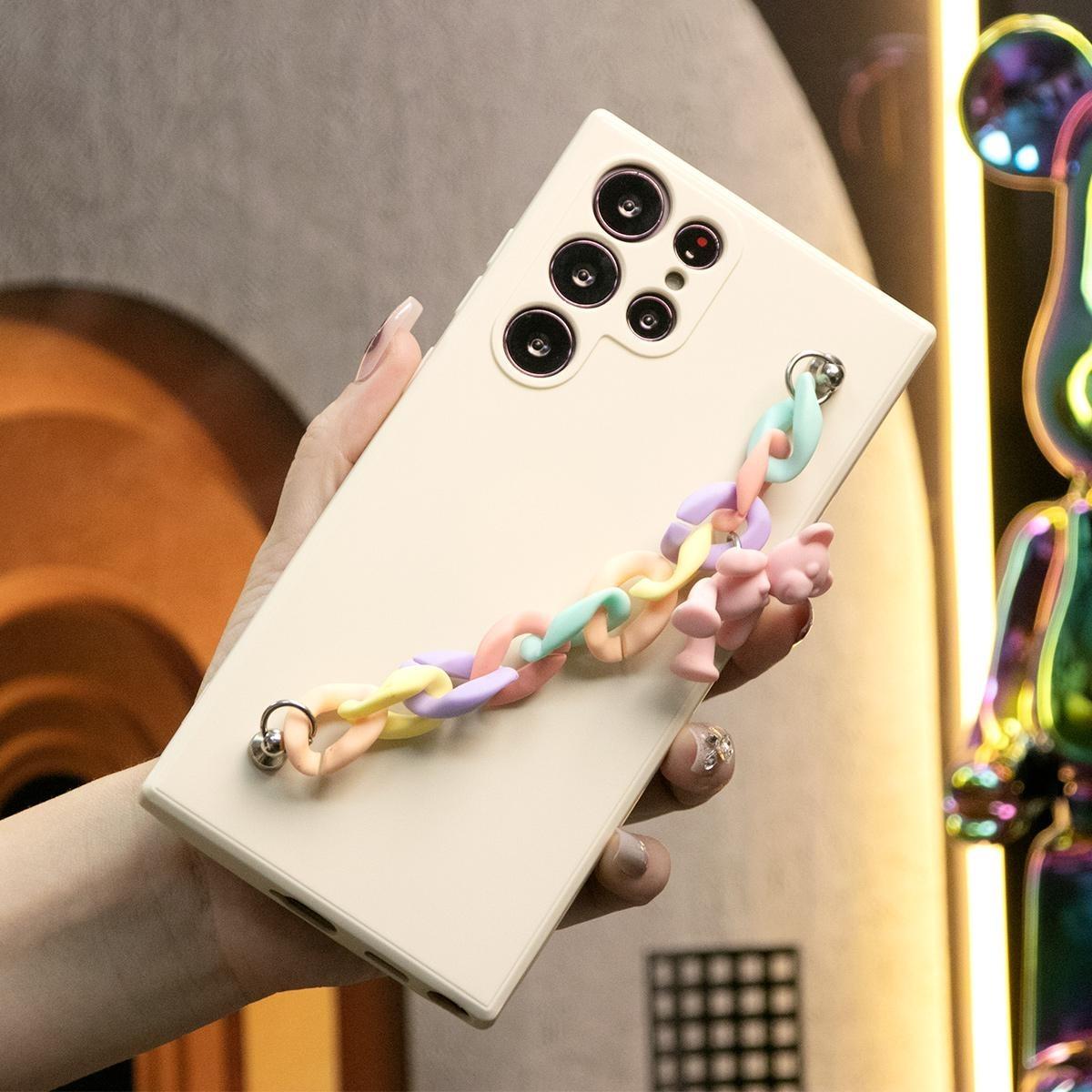 Silicone Matte Phone Case with Love Heart Bracelet For Samsung S24 S23 S22 S21 S23 Ultra Plus Camera Protect Soft Cover S23 FE