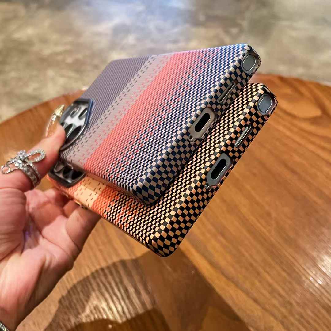 Carbon Fiber Matte Strong Magnetic Camera Hardware Shockproof Phone Case For Samsung S25Ultra S25Plus S25 Support Wireless Charging Hard Full Cover