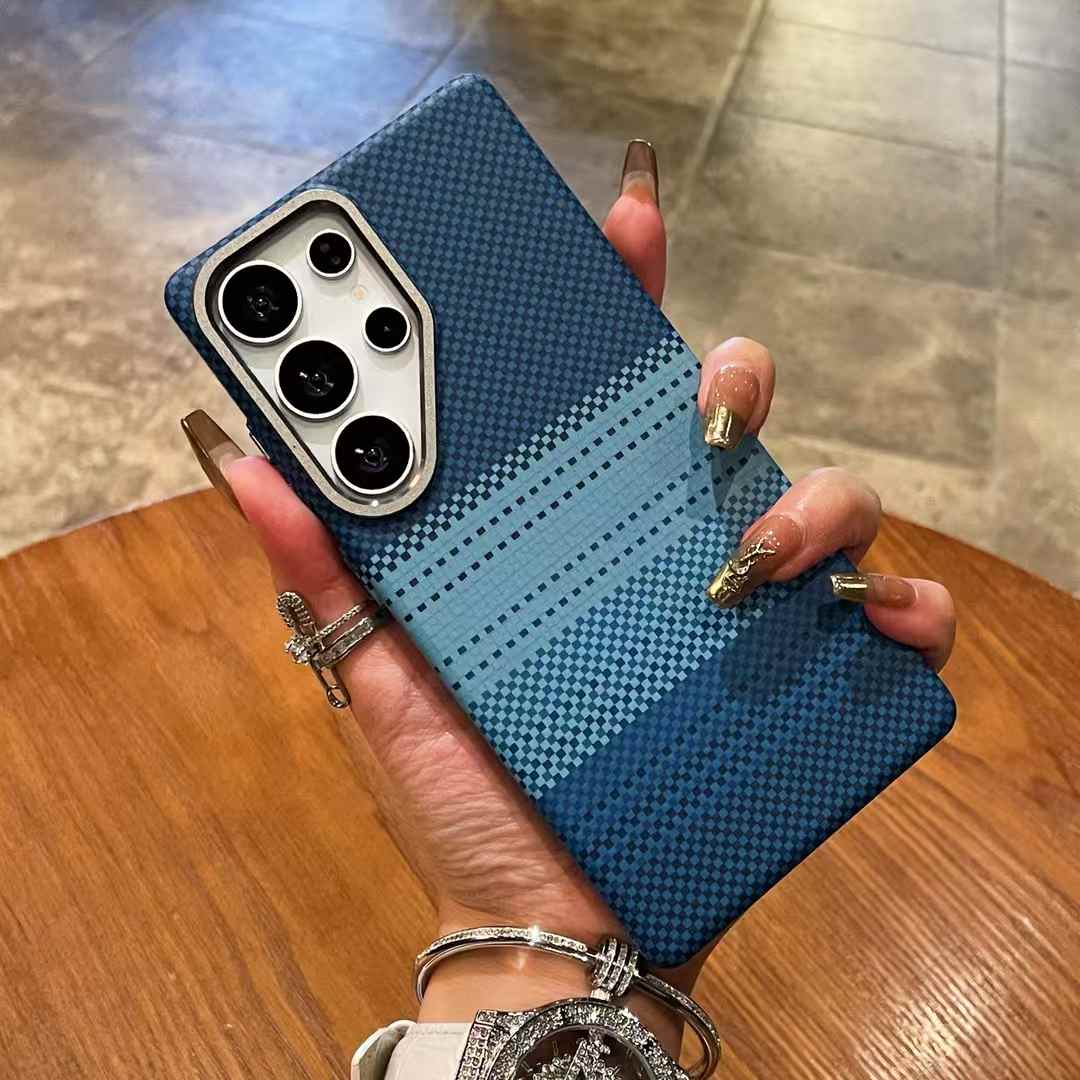 Carbon Fiber Matte Strong Magnetic Camera Hardware Shockproof Phone Case For Samsung S25Ultra S25Plus S25 Support Wireless Charging Hard Full Cover