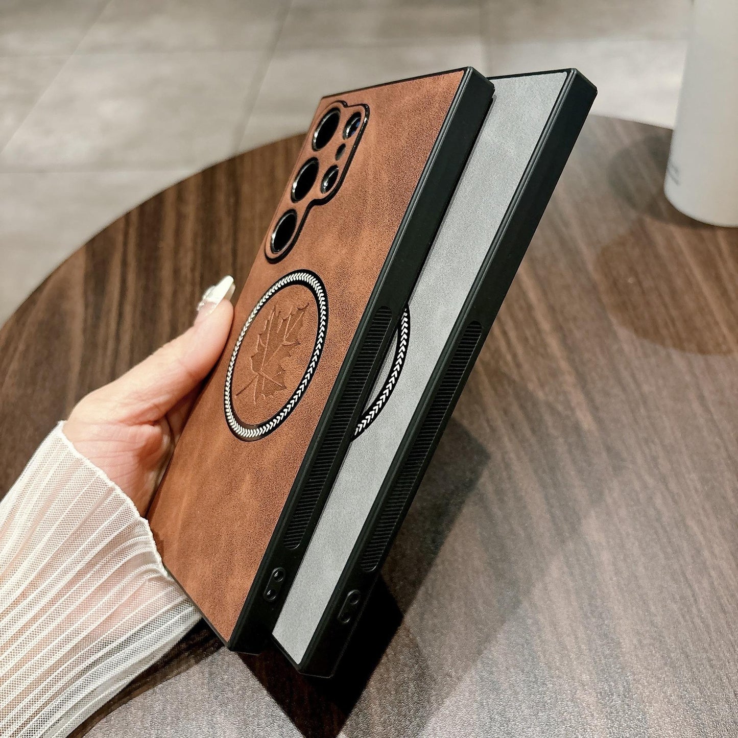 For Samsung S25Ultra S25Edge S24 S23 S22 S21 Note20 Case, Maple Leaf Pattern Matte Suede Leather Magnetic Shockproof Anti-Slip Hard Phone Case