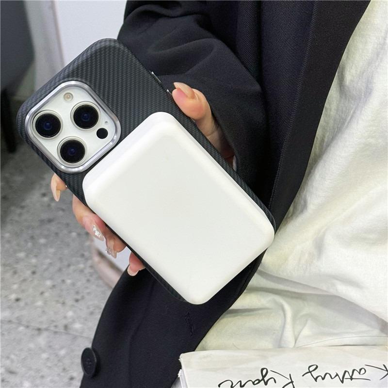 Carbon Fiber Matte Strong Fine Coil Magnetic Camera Hardware Shockproof Phone Case For iPhone 16ProMax 15 14 13 Support Wireless Charging Hard Full Cover
