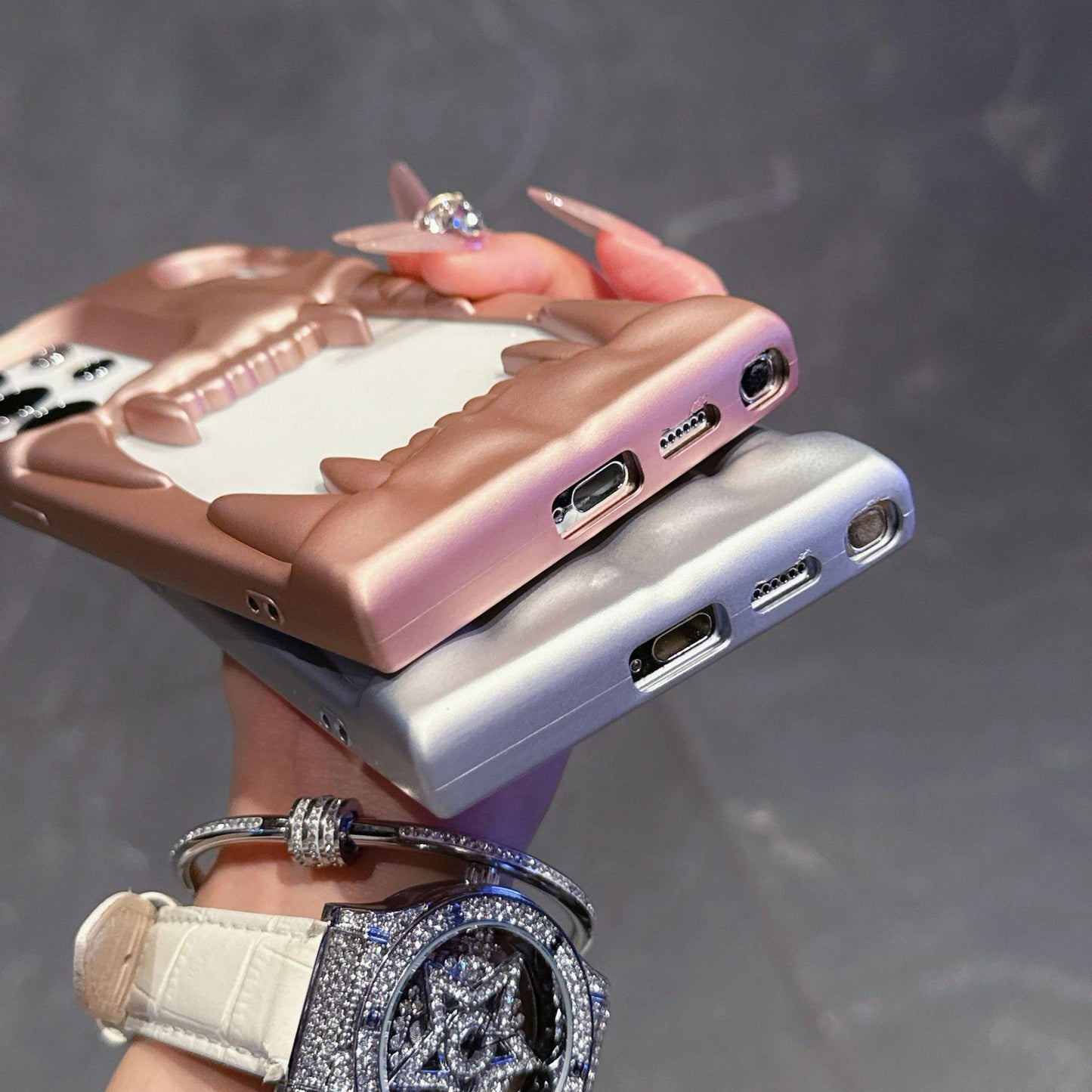 For Samsung S25Ultra S25+ S25 S24Ultra S24+ S24, Fancy Shape Cool Skull Matte Plating Hollow Heat Dissipation Case Cooling Soft Back Cover